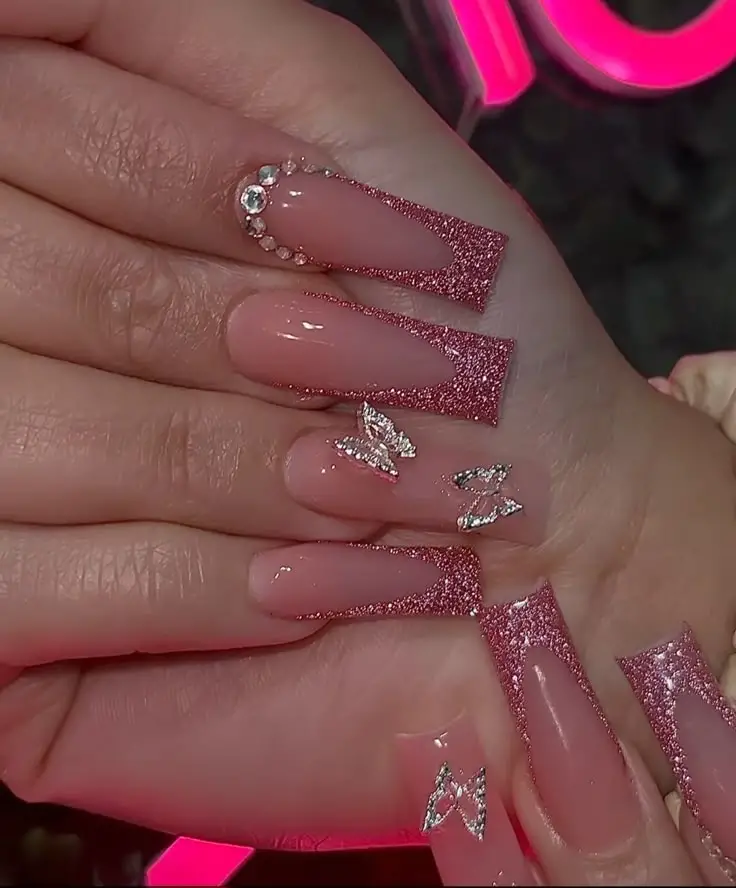 8319b2f225a7f99e0d1b4c3d56a43973