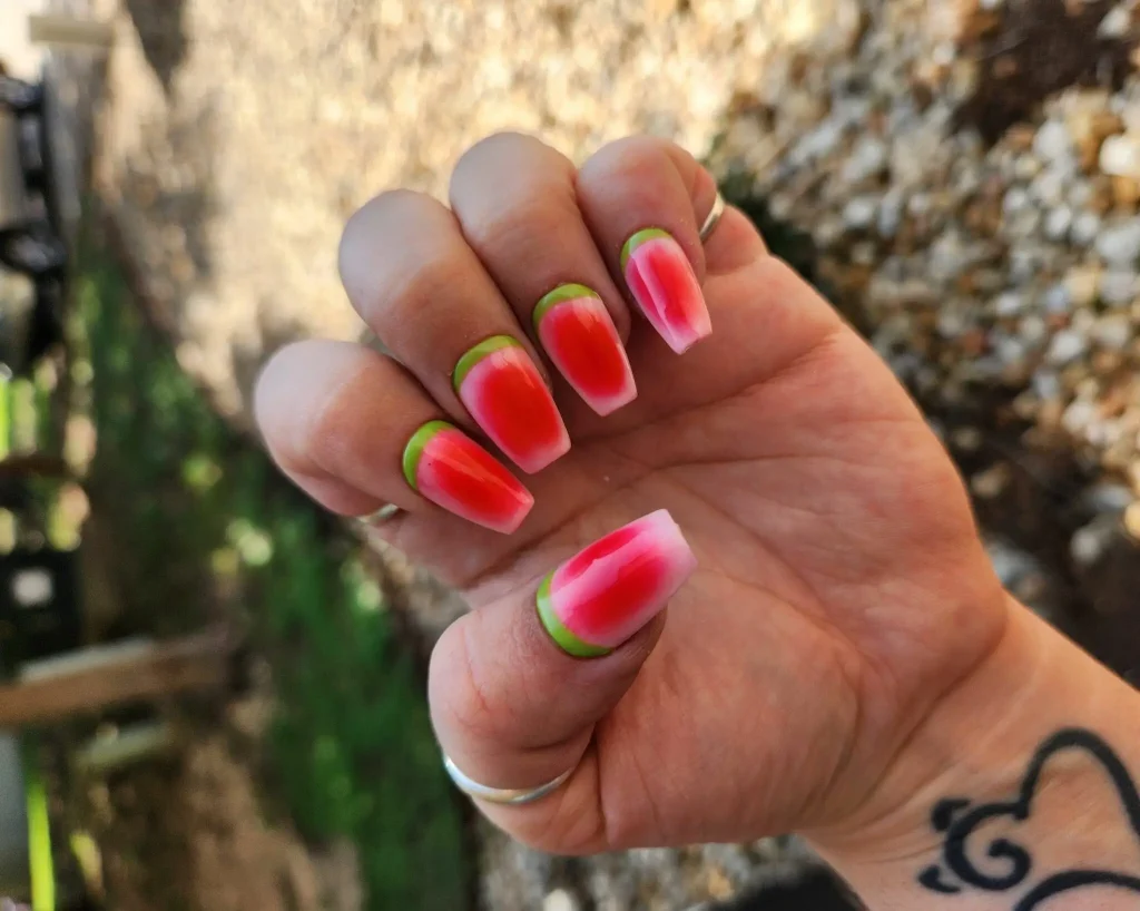Bright Summer Nail Designs 28 2048x1636 1