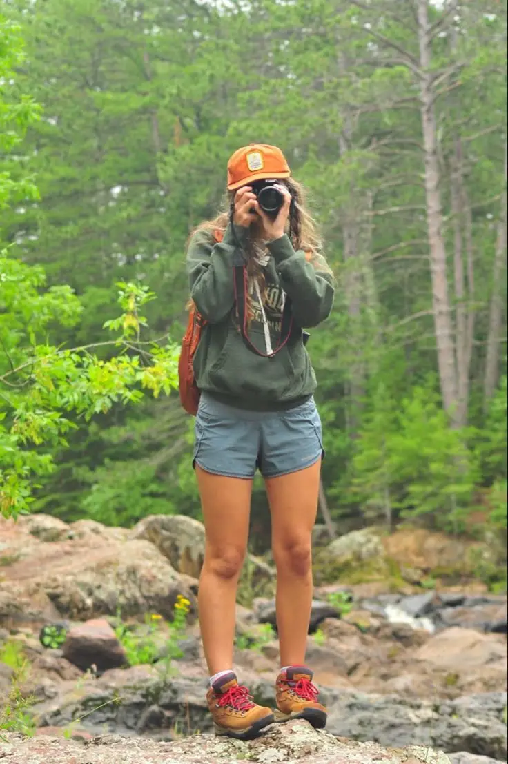 36 Effortlessly Cute Summer Hiking Outfits