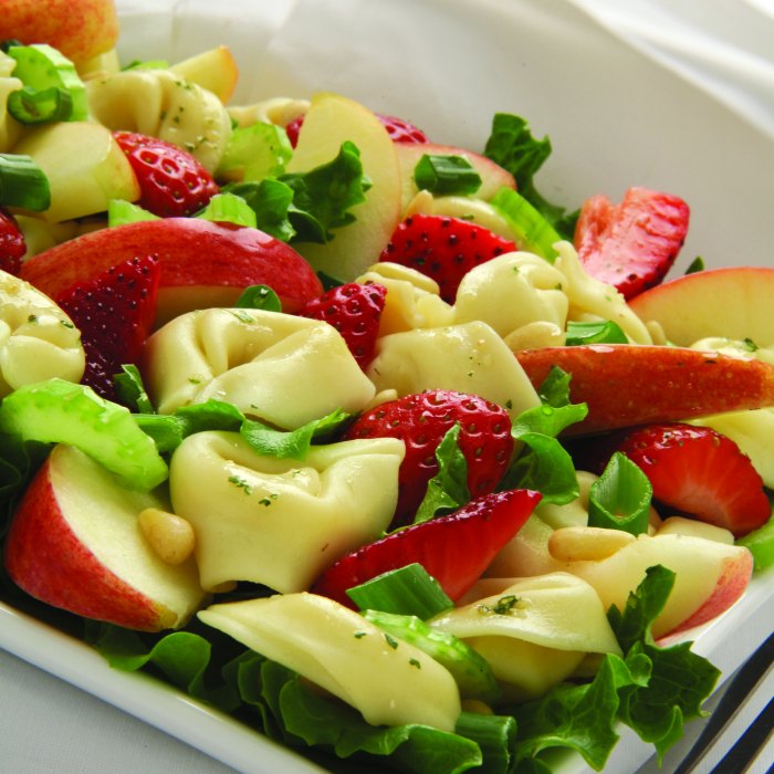 apple tortellini salad square
