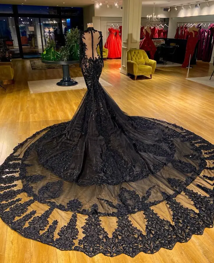30 Gorgeous Black Wedding Dresses You Can’t Ignore