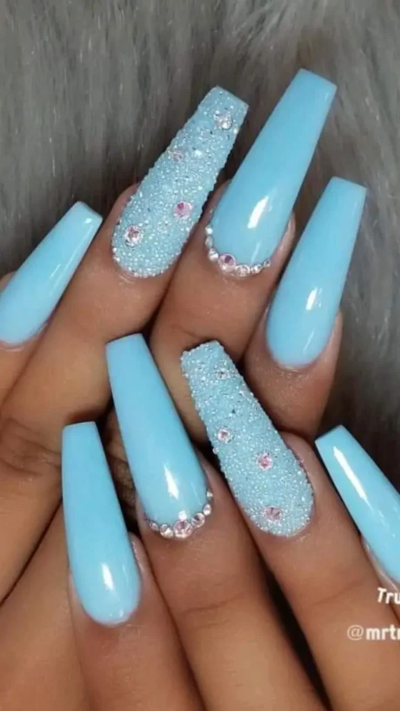blue summer nails 20