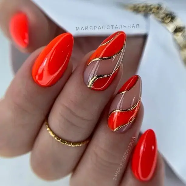 red nail