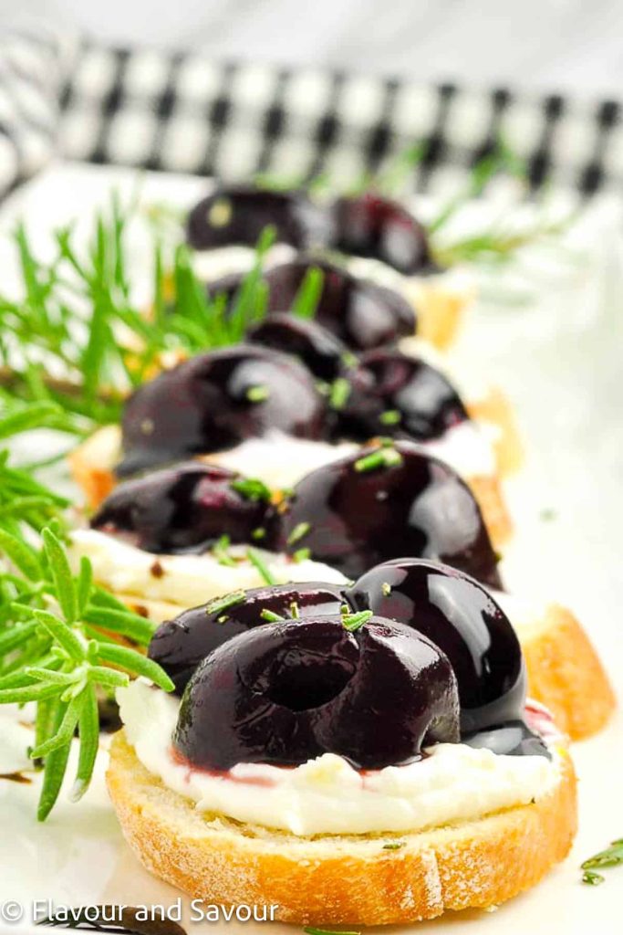 roasted cherry goat cheese crostini 2