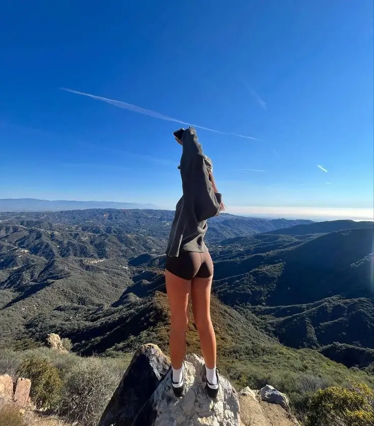 summer hiking outfits 18