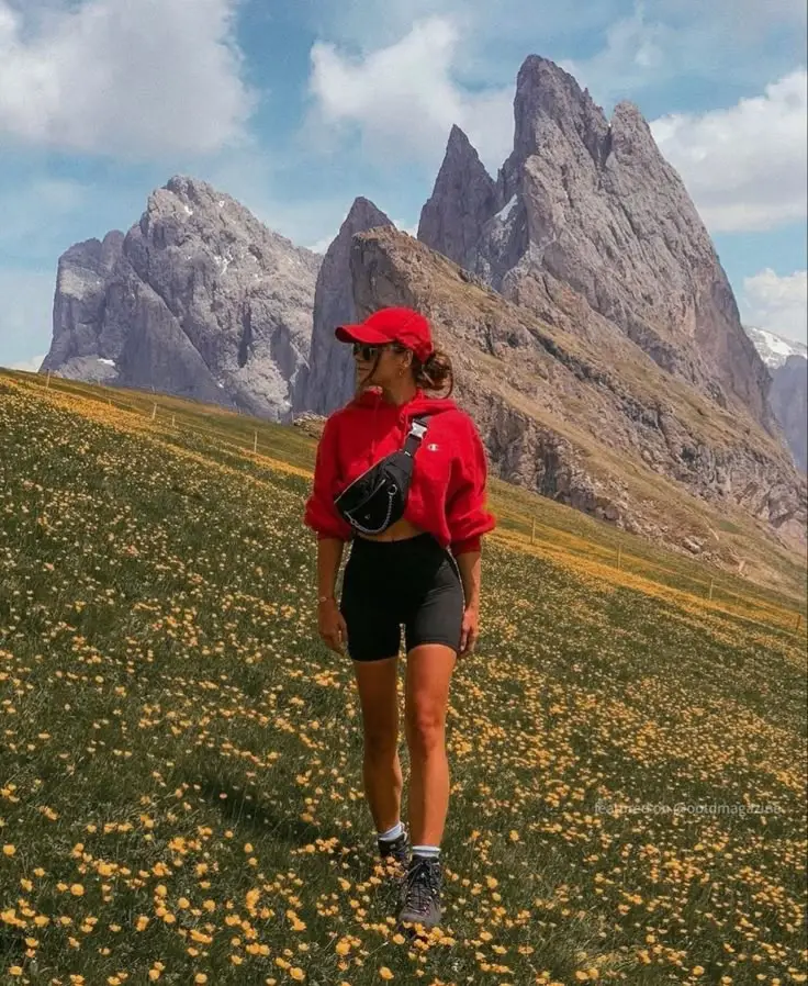 summer hiking outfits 26