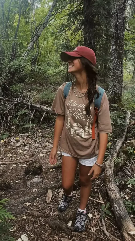 summer hiking outfits 27