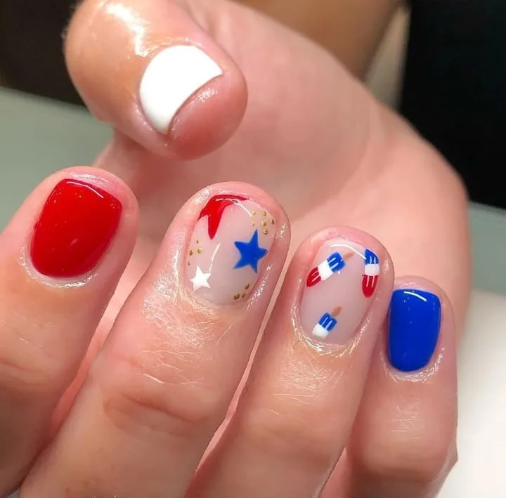 4th july nails 70.jpeg