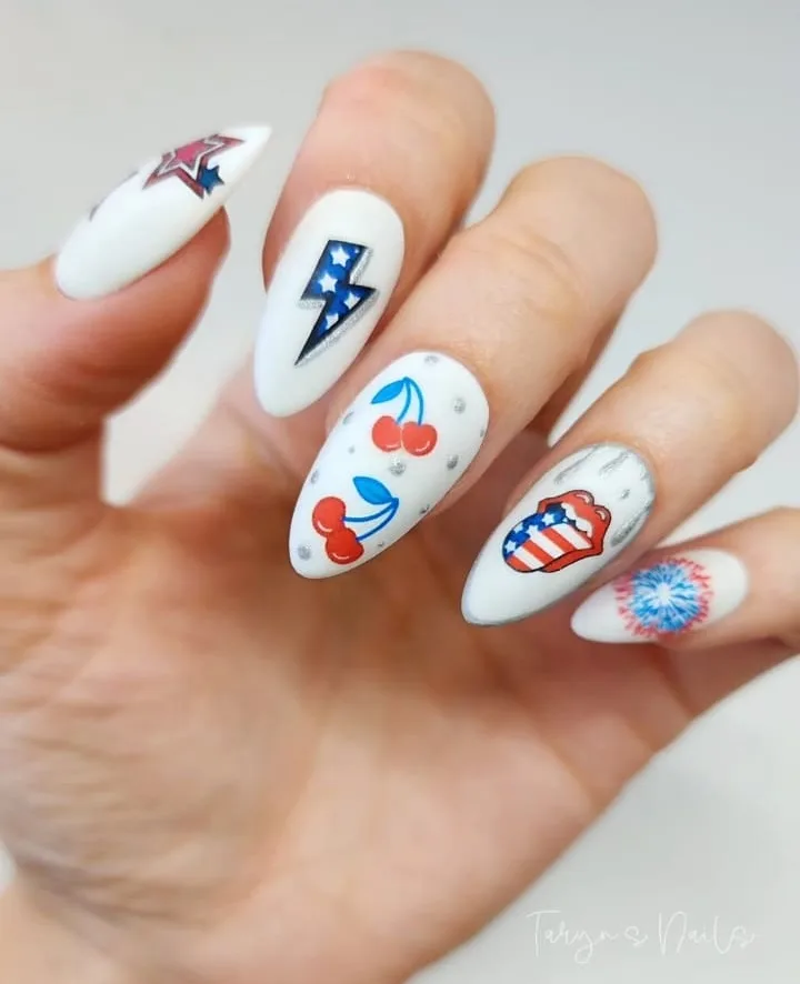 4th july nails 77.jpeg