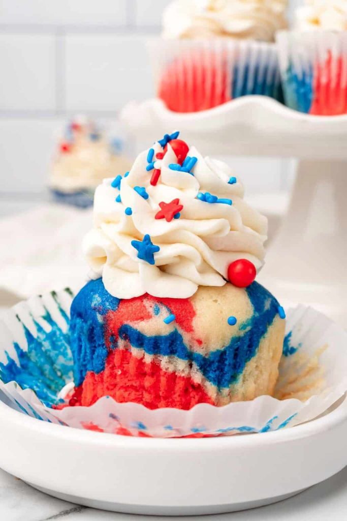 4th of July Cupcakes 1 1024x1536 1