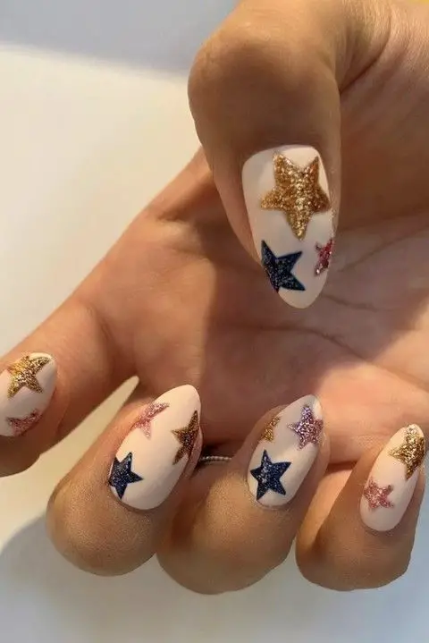 4th of july nails with gold star