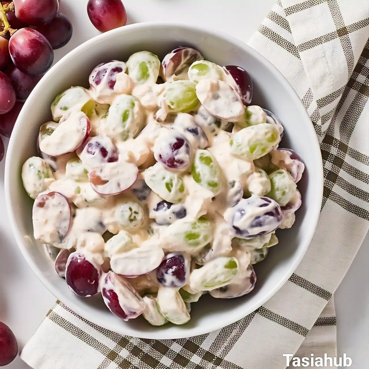 Creamy grape salad
