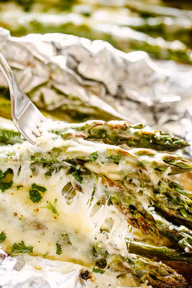 Grilled Cheesy Asparagus in Foil 2