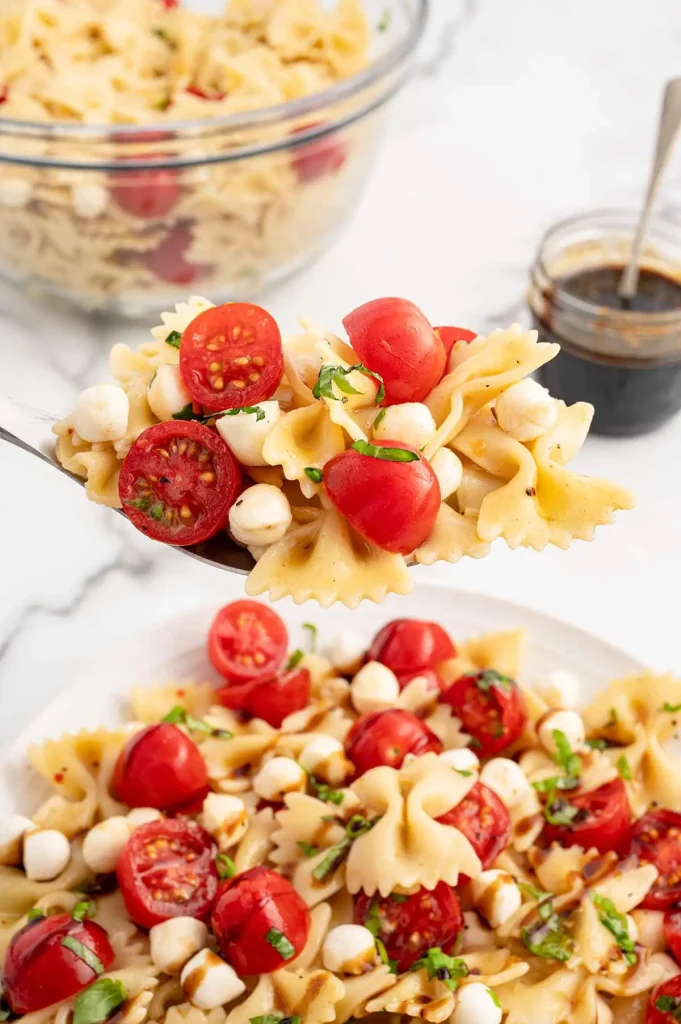 caprese pasta salad 44
