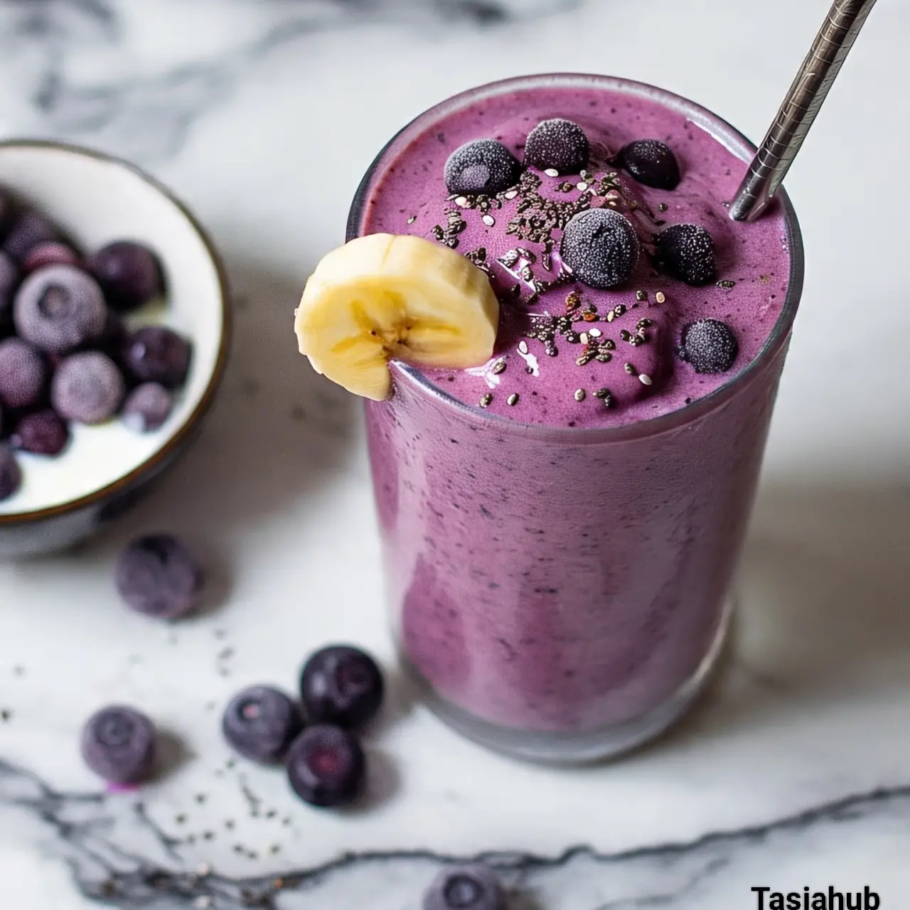 Blueberry yogurt smoothie