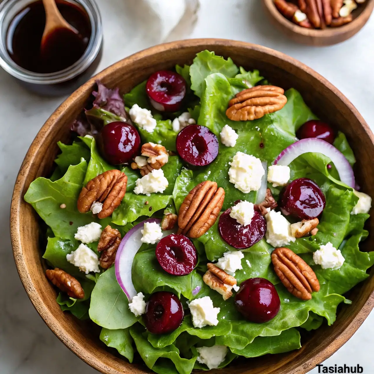 Mixed green salad with dried tart cherry