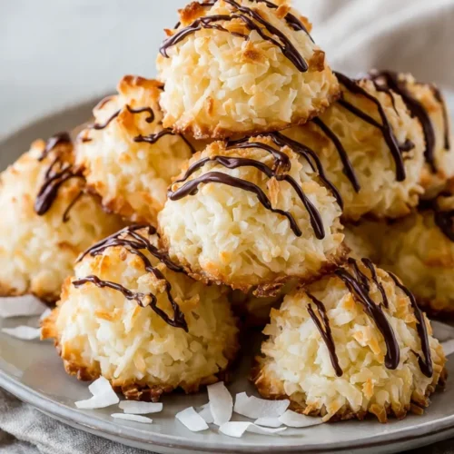 Coconut macaroons with condensed milk
