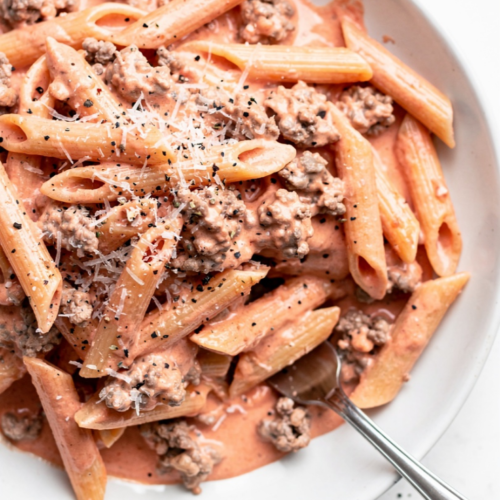 Vodka Sauce Pasta With Ground Beef dish